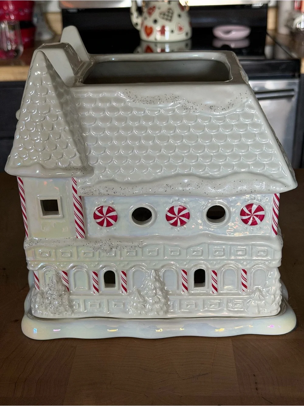 Homeworx- White Ceramic Peppermint Gingerbread House Candle Holder - Picture 2 of 8